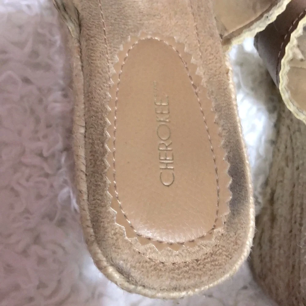 2 Pair - Bongo and Cherokee wedges women’s size 6.5